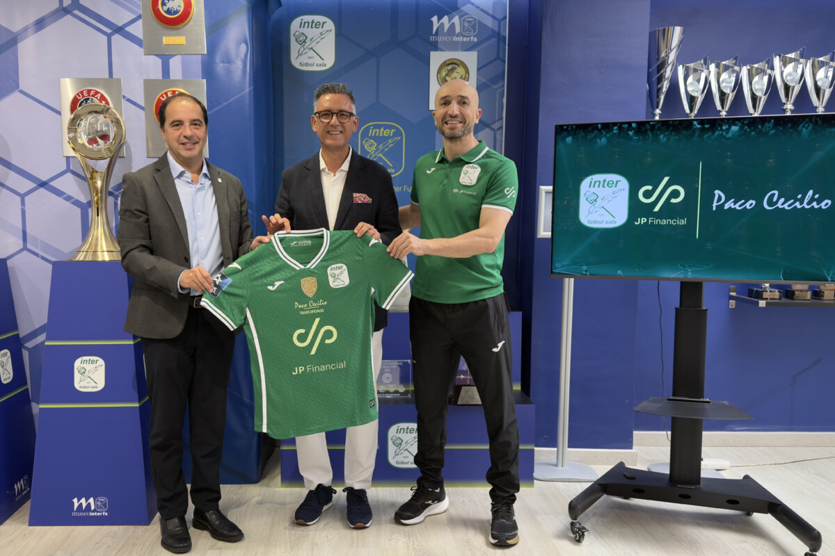 Paco Cecilio mantiene su compromiso con el conjunto interista y vestirá al cuerpo técnico esta temporada 26/27