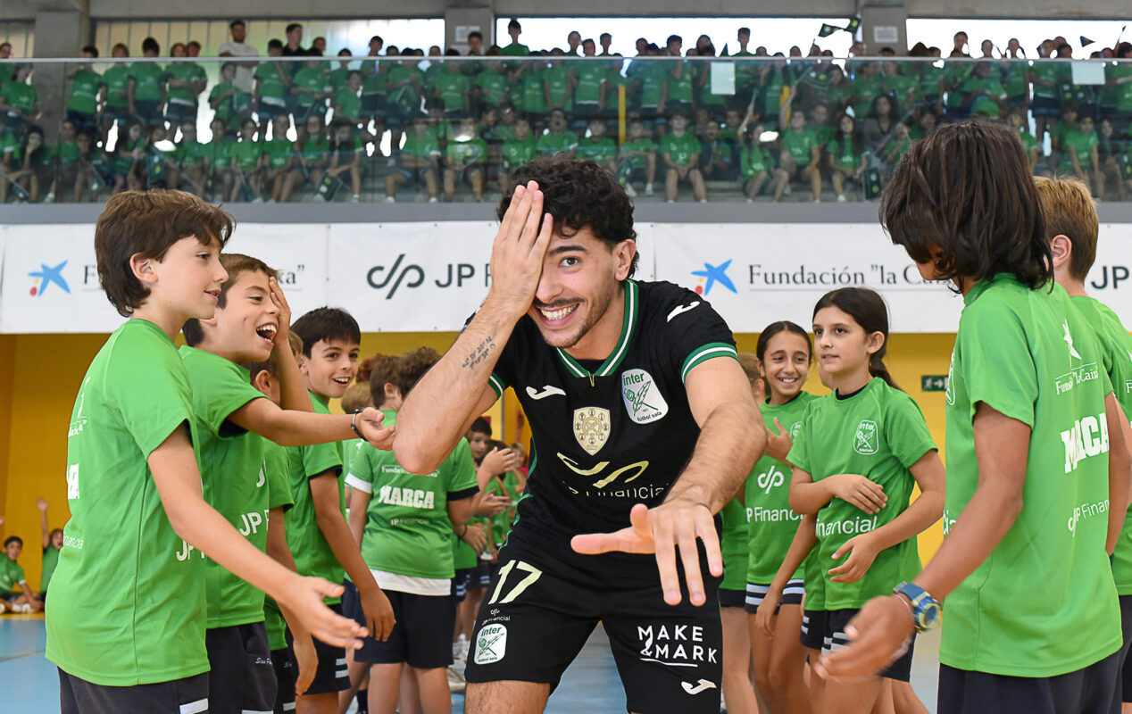 La Gira Megacracks vuelve a triunfar en Madrid con su visita al Colegio San Pedro Apóstol